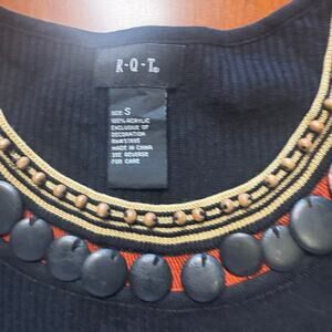 RQT Black Sweater Size Small